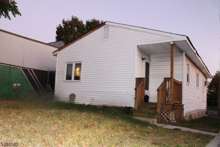 Property Photo:  2282 Springfield Ave  NJ 07088 