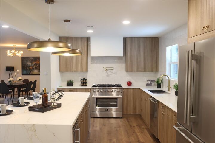 6214 Yarwell Drive  Houston TX 77096 photo