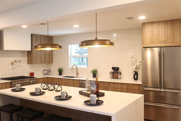 6214 Yarwell Drive  Houston TX 77096 photo