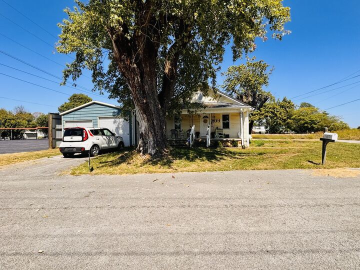 Property Photo: 209 Orchard Street KY 42553