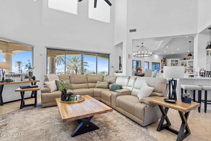 Property Photo: 2405 Wood Ln AZ 86406