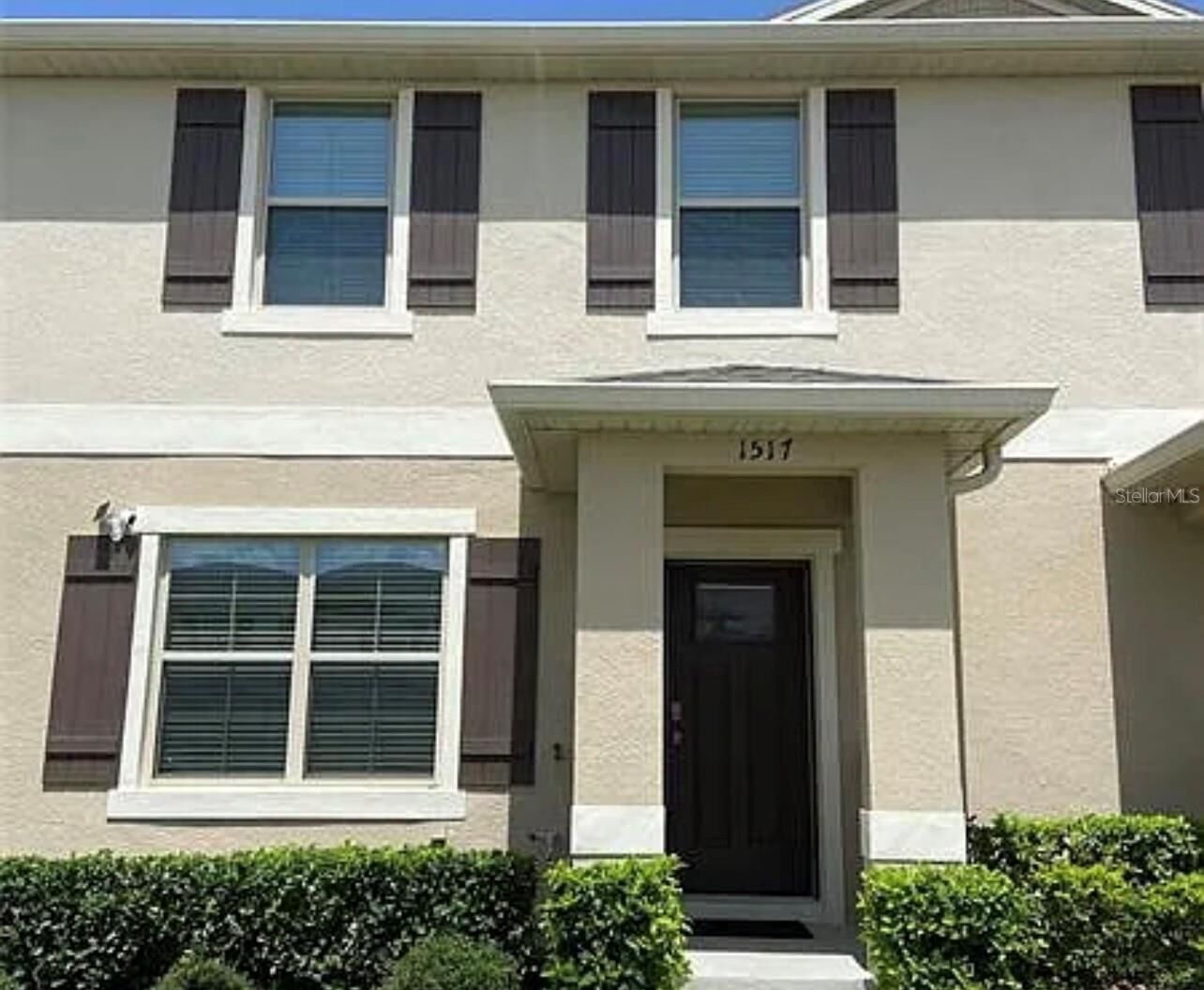 Property Photo: 1517 Southbury Drive FL 34744
