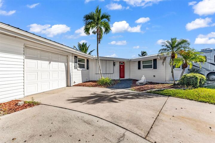 Property Photo:  138 Leland Street SE  FL 33952 
