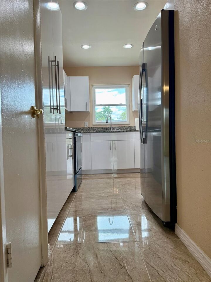 Property Photo: 6905 Longmeade Lane FL 32822
