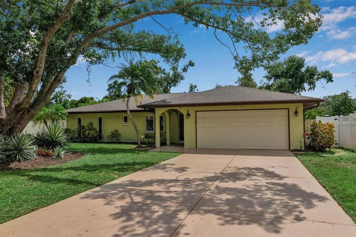 Property Photo: 155 Mimosa Circle FL 34232