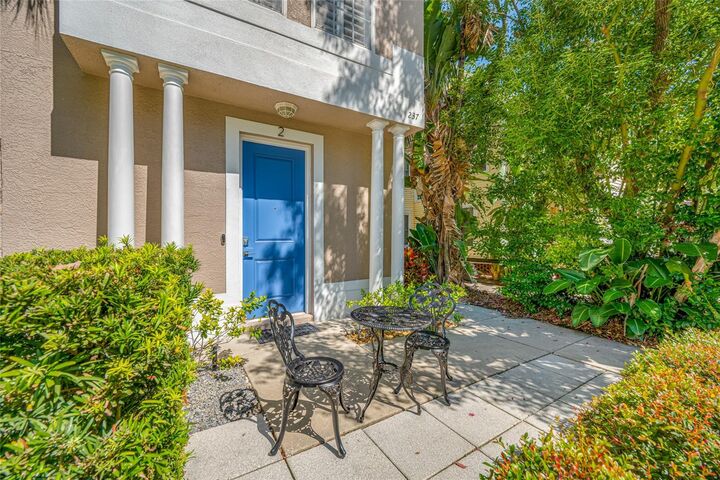 Property Photo: 237 7th Avenue N 2 FL 33701