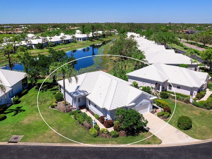 Property Photo: 643 Crossfield Circle 13 FL 34293