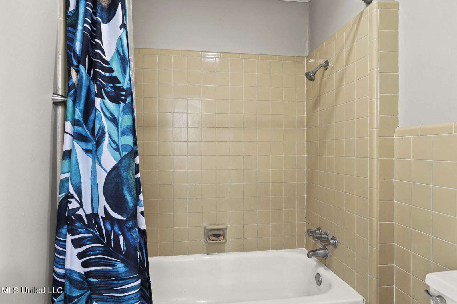 Property Photo: 5485 River Thames Road MS 39211