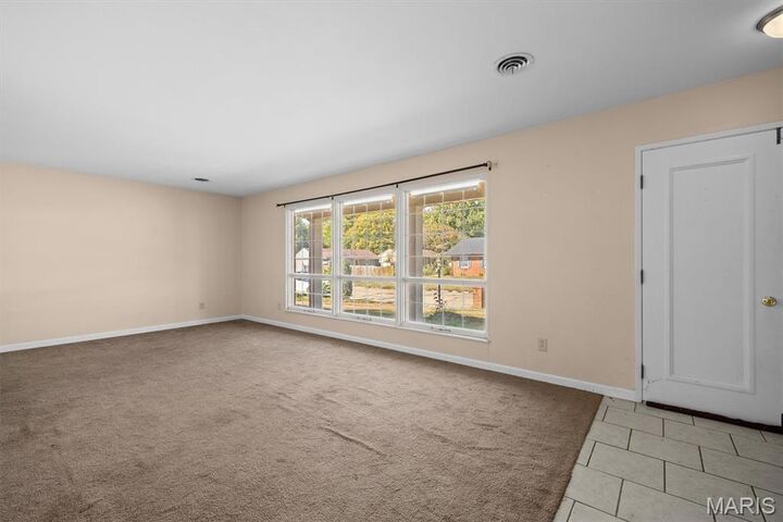 Property Photo:  372 Roanoke Drive  IL 62221 