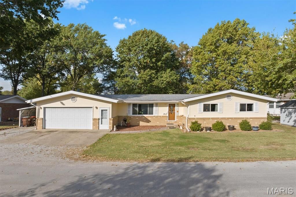 Property Photo: 4 Meadowlark Drive IL 62009