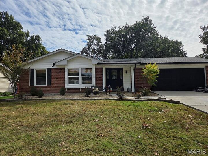25 Lakemont Drive  St Charles MO 63304 photo