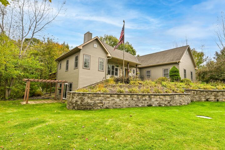 W209n11352 Reger Ct  Germantown WI 53022 photo