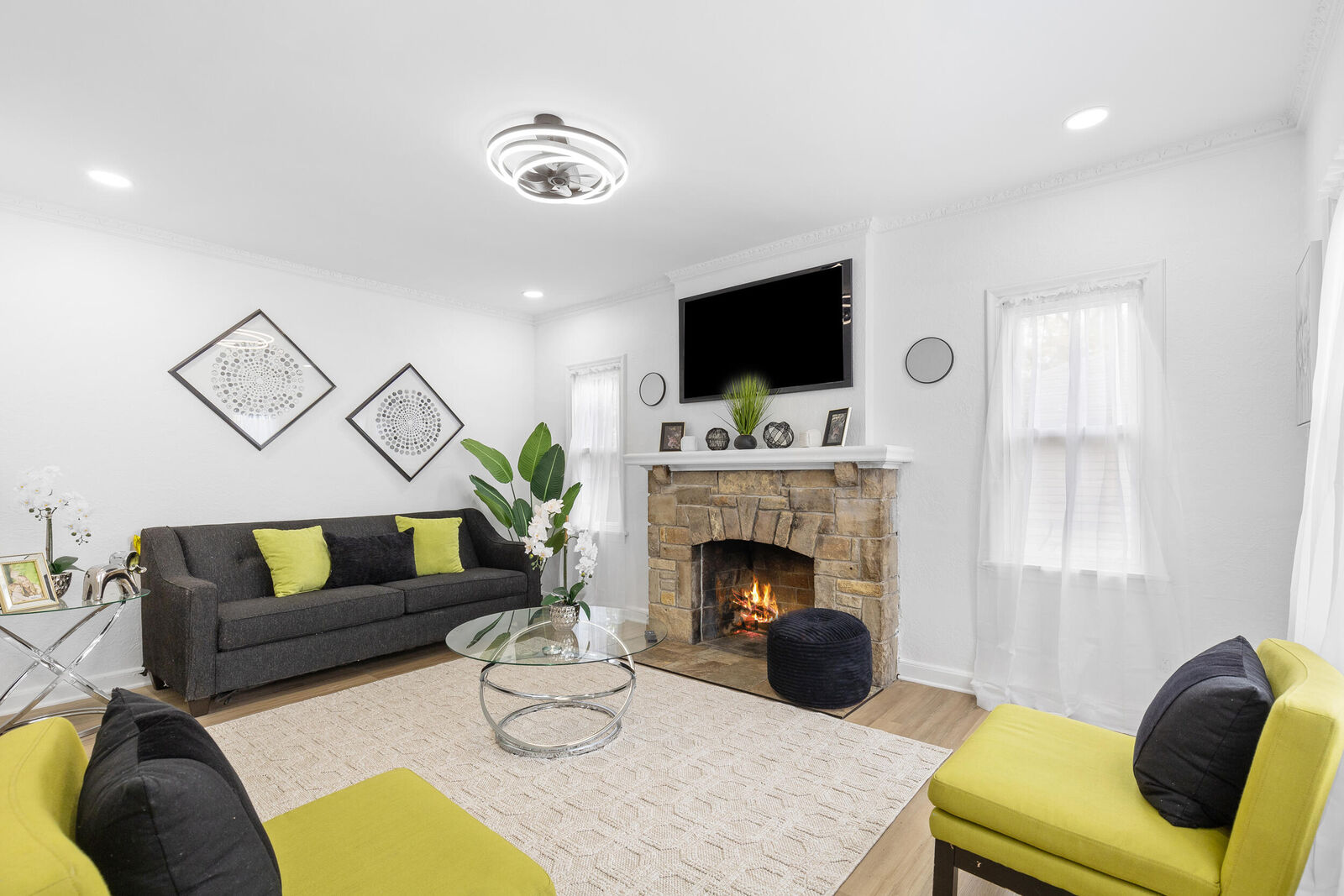 Property Photo:  1229 W Olive St  WI 53209 