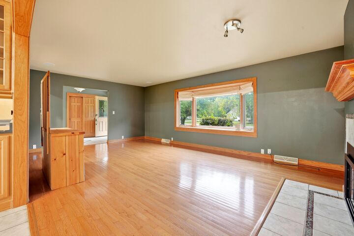 Property Photo: 1280 Spring Dr WI 53005