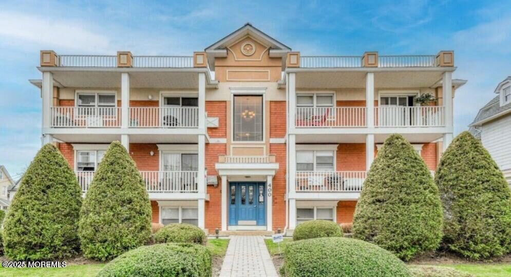 Property Photo:  400-402 4th Avenue 208  NJ 07712 