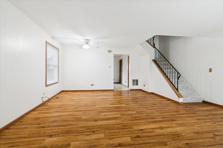 Property Photo: 1114 Brunswick Lane IL 60504