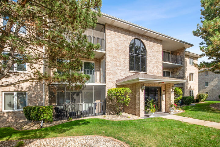 4920 134th Court 206  Crestwood IL 60418 photo