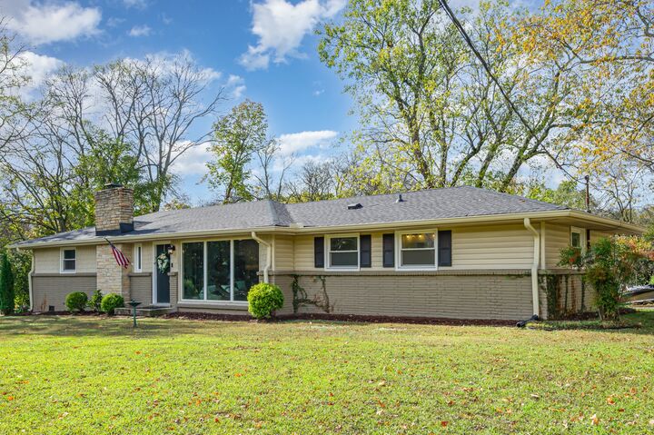 121 Riviera Dr  Hendersonville TN 37075 photo