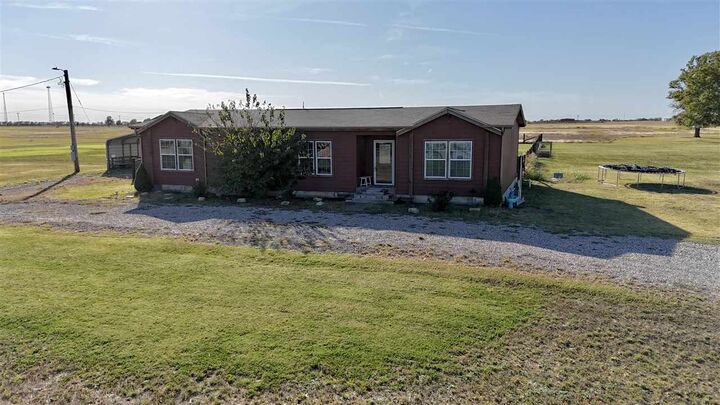 Property Photo:  501 S 21st Street  OK 74631 