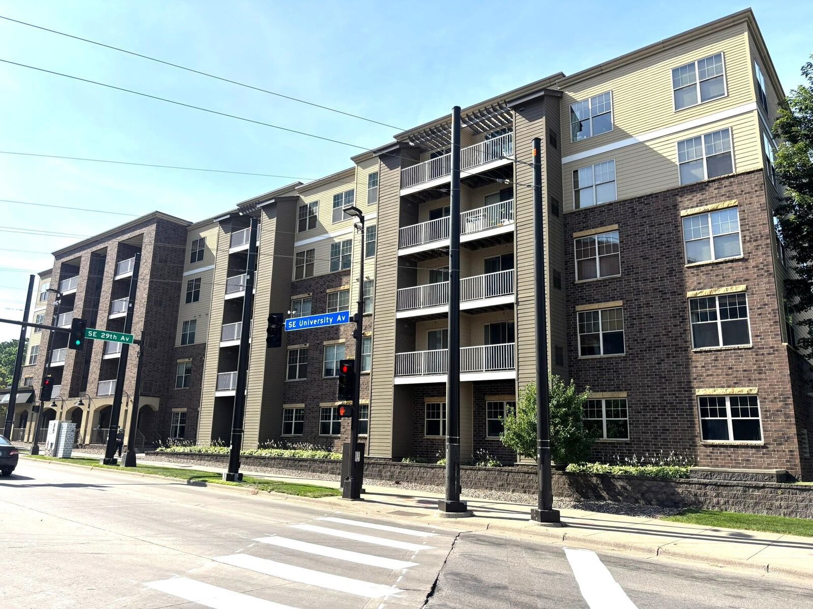 Property Photo: 2900 University Avenue SE 411 MN 55414