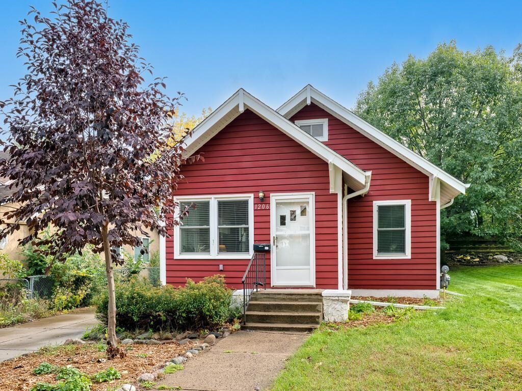 Property Photo: 1206 Englewood Avenue MN 55104