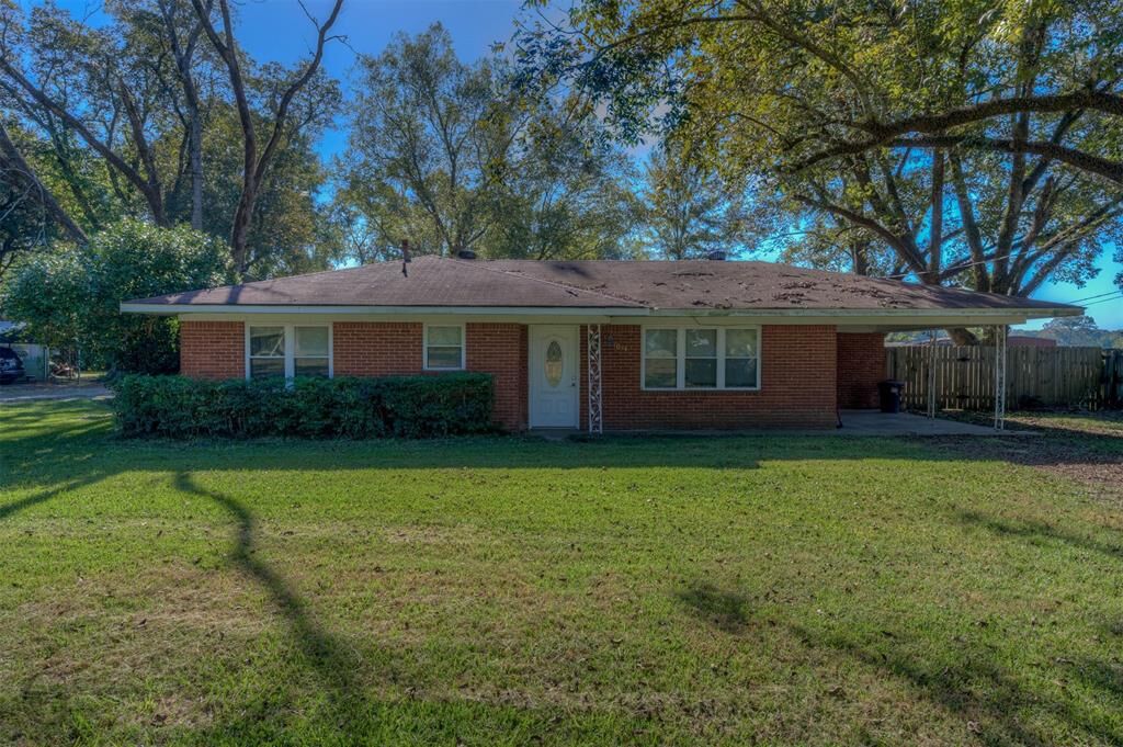 Property Photo: 1034 Mill Street LA 71068