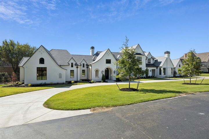 Property Photo: 1847 Broken Bend Drive TX 76262