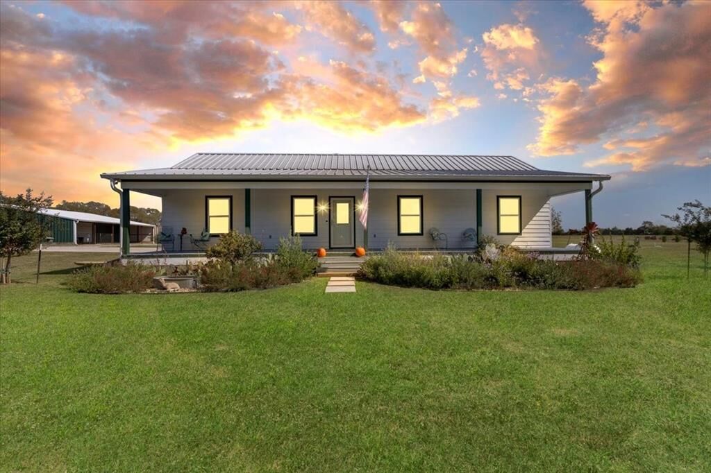 Property Photo:  3050 Wolf Front Road  TX 75495 