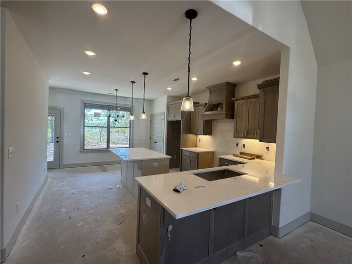 Property Photo: 3107 SW Sandalwood Avenue AR 72713