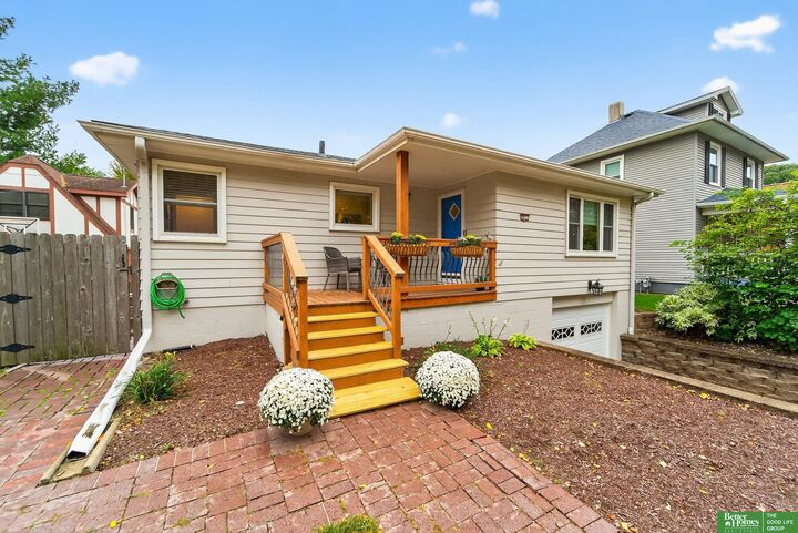 Property Photo: 5017 Hamilton Street NE 68132