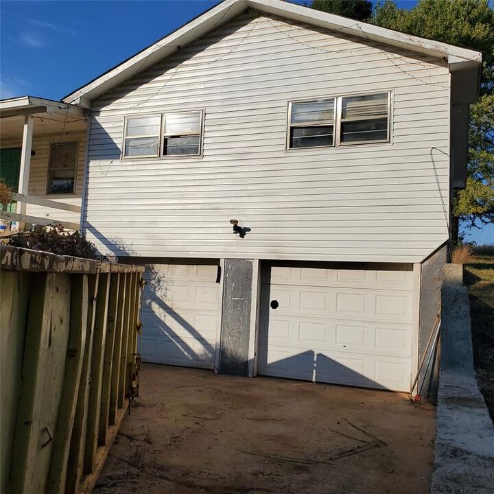 Property Photo:  23615 Johnson Avenue  OK 73080