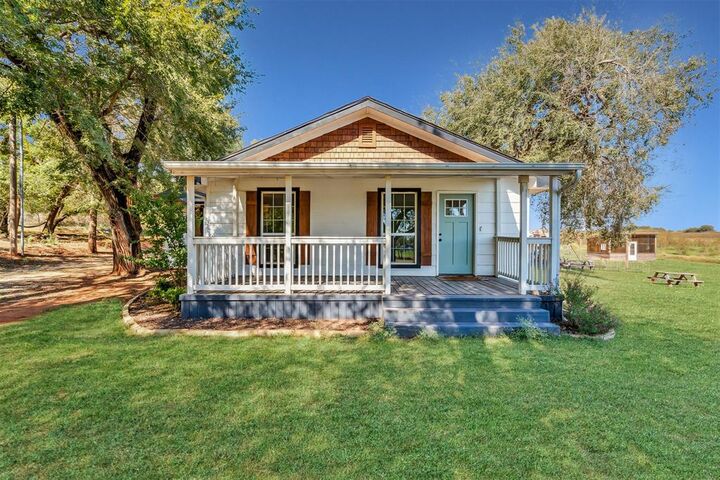 Property Photo: 1426 County Road 1350 OK 73018