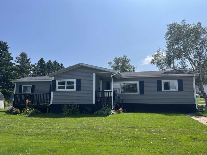20 Heritage Drive  Cornwall PE C0A 1H5 photo