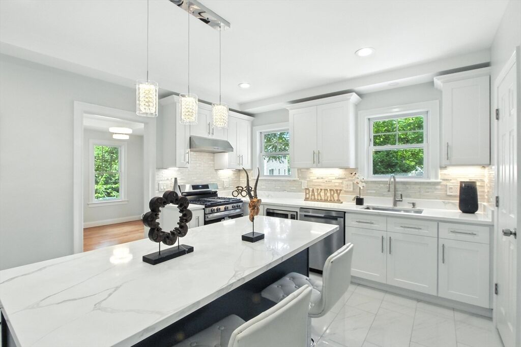 Property Photo:  685 Union St  MA 02184 