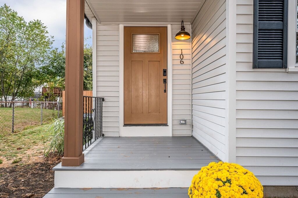 Property Photo: 106 Glen Road MA 01887