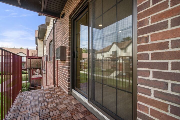 Property Photo: 11 Royal Crest Dr 5 MA 02368