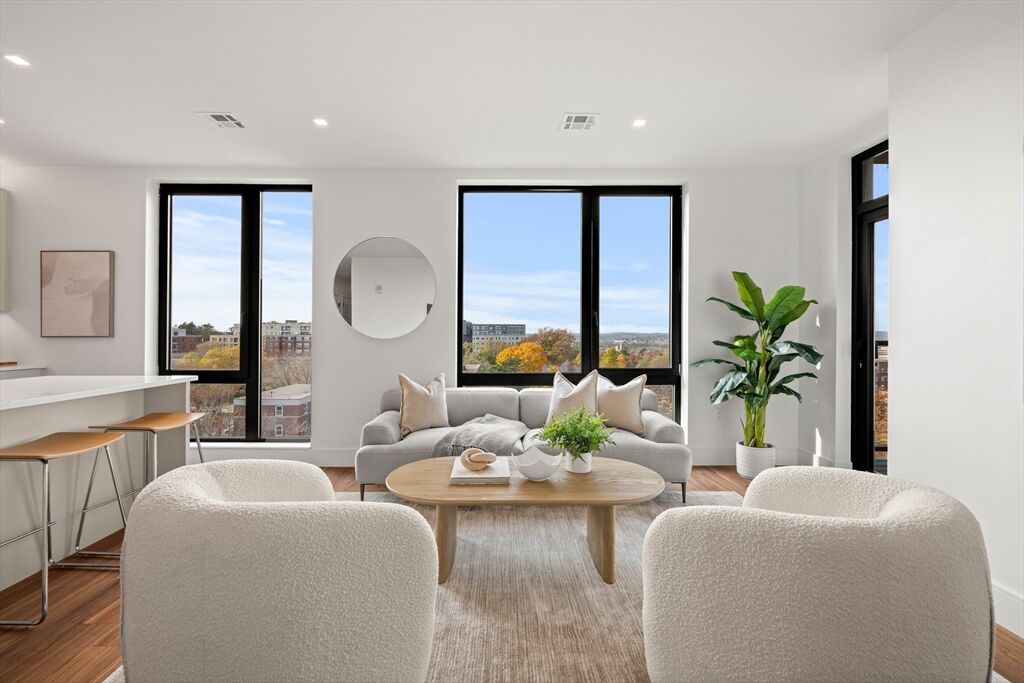 Property Photo:  1515 Commonwealth Ave 706  MA 02135 