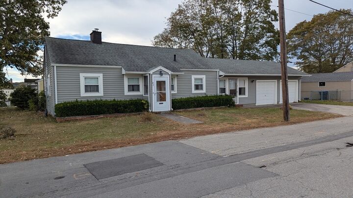 82 Oakside Ave.  Methuen MA 01844 photo