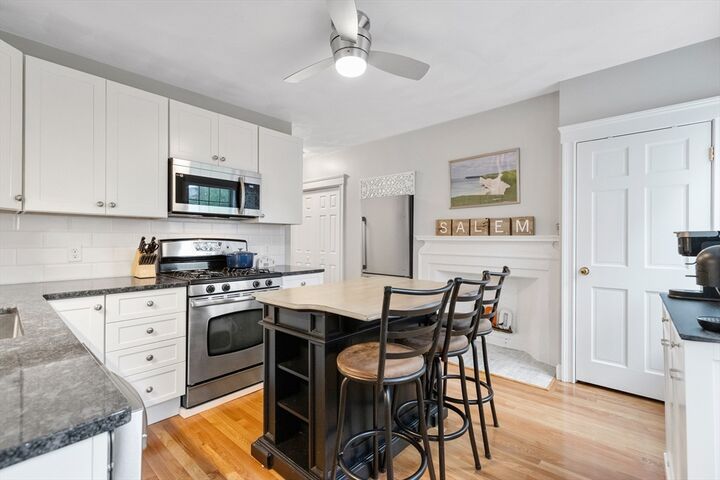 Property Photo:  52 Essex St 2  MA 01970 