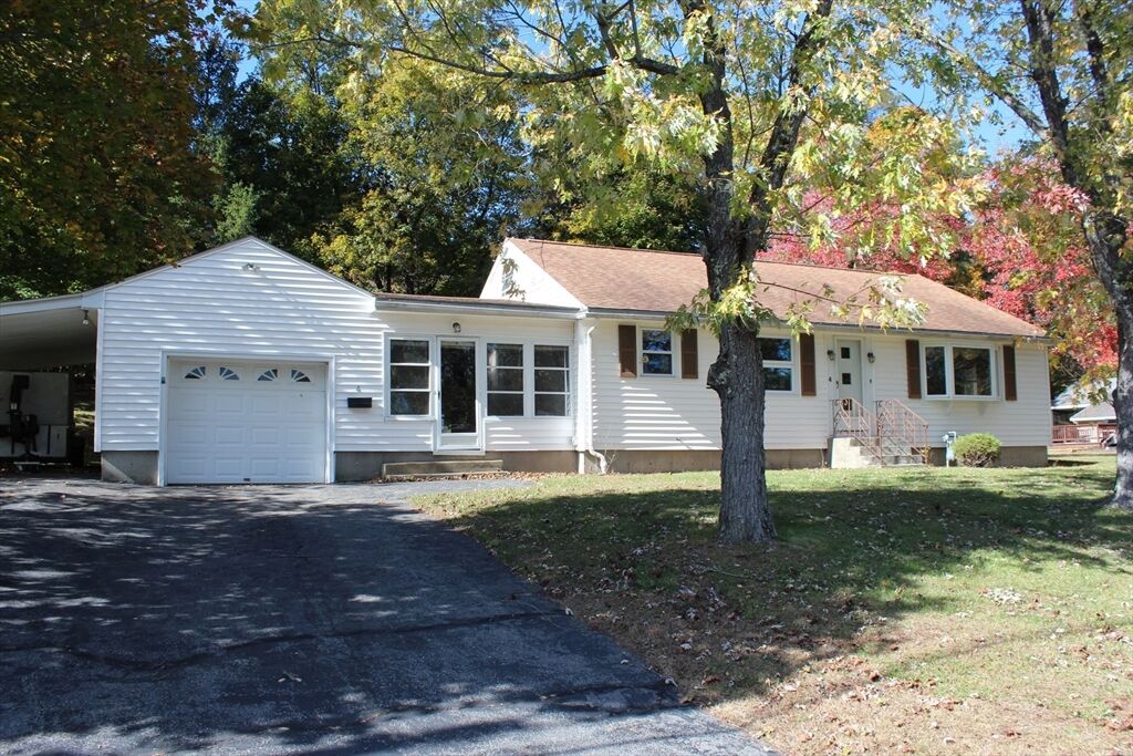 Property Photo: 4 Thomas Hill Rd MA 01527