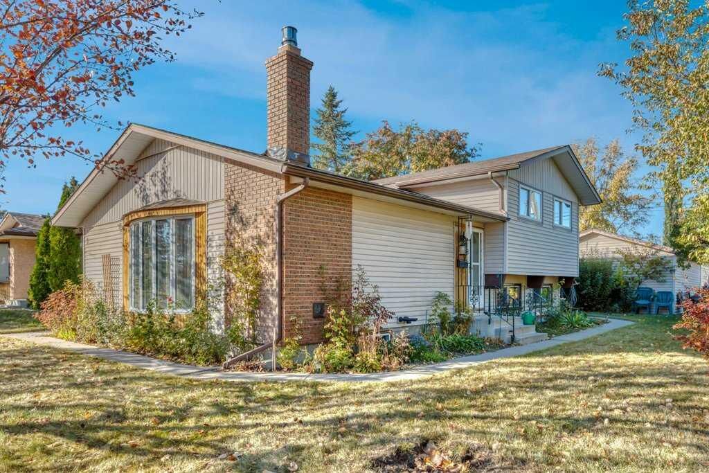 Photo de la propriété: 543 Maidstone Drive NE AB T2A 4B6