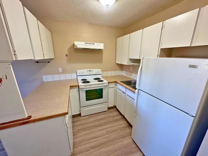 Property Photo: 11 Gibson Close AB T4P 2Z3