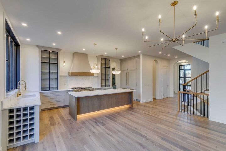 Property Photo:  3207 Alfege Street SW  AB T2T 3S4 