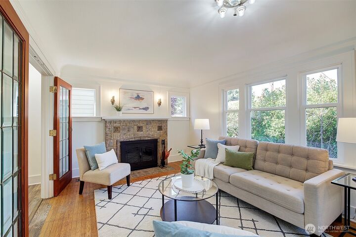 Property Photo: 737 N 80th Street WA 98103