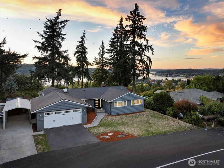 Property Photo: 4645 116th Avenue SE WA 98006