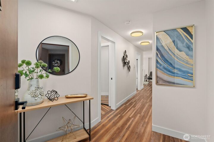 Property Photo: 7850 E Green Lake Drive N 204 WA 98103
