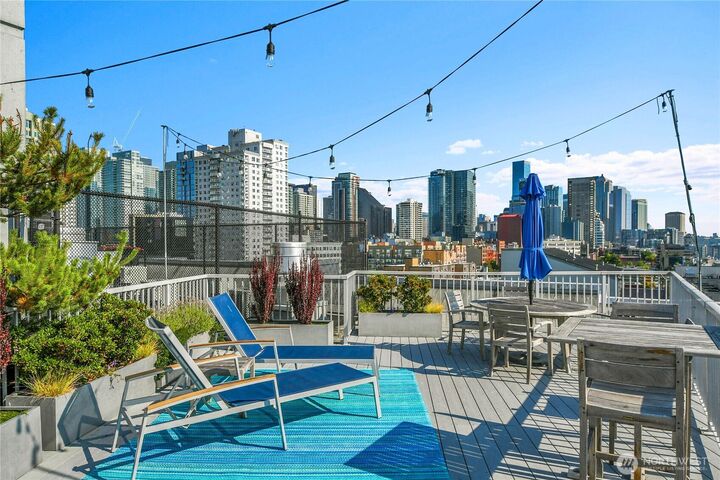 81  Clay Street 324  Seattle WA 98121 photo