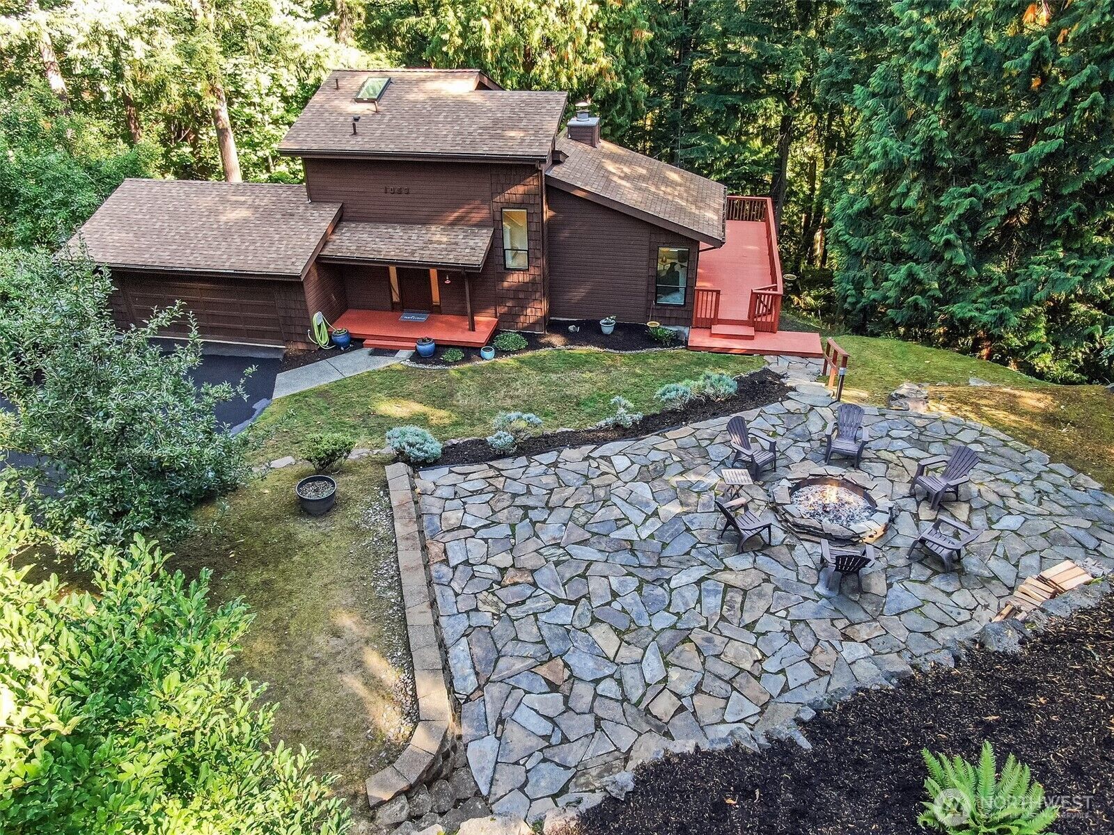 Property Photo: 1059 Greenwood Boulevard SW WA 98027
