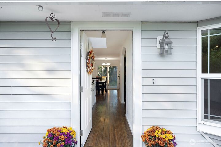 Property Photo: 12418 SE 251st Place WA 98030