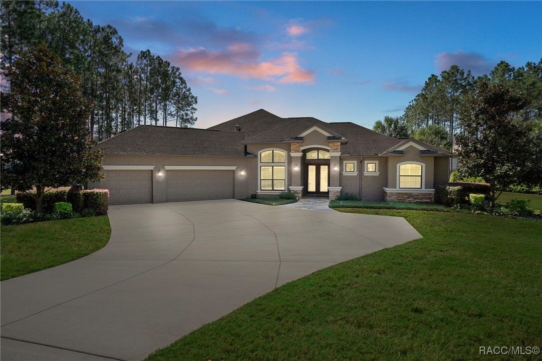 Property Photo:  152 E Atlantic Street  FL 34442 